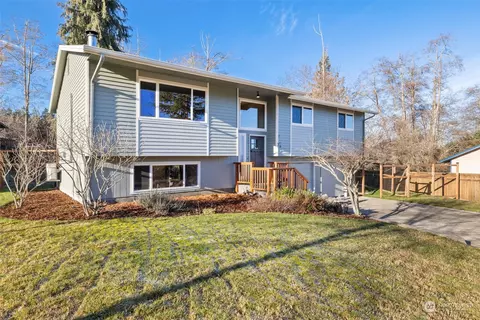 3738 S Crabapple Pl, Port Angeles, WA 98362