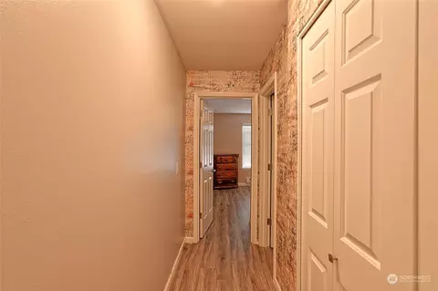 Entry Way - 1600 121st St SE #E101, Everett, WA 98208 photo 3 of 3