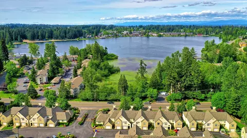View/Area - 1600 121st St SE #E101, Everett, WA 98208 photo 5 of 6