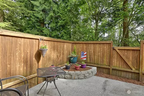 Exterior - 1600 121st St SE #E101, Everett, WA 98208 photo 4 of 12