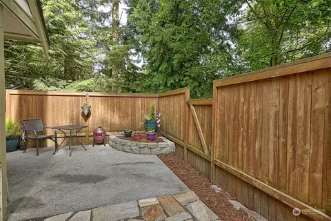 Exterior - 1600 121st St SE #E101, Everett, WA 98208 photo 6 of 12