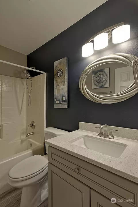 Bath - 1600 121st St SE #E101, Everett, WA 98208 photo 4 of 4