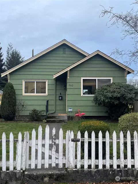 7142 32nd Ave SW, Seattle, WA 98126