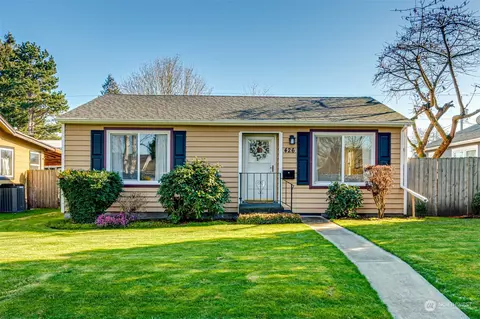 426 16th Ave, Longview, WA 98632