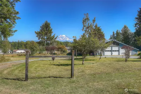 31511 41st Ave E, Eatonville, WA 98328