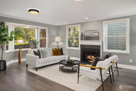 Living - 805 33rd Ave E, Seattle, WA 98112 photo 1 of 2