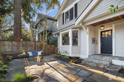 Exterior - 805 33rd Ave E, Seattle, WA 98112 photo 4 of 8