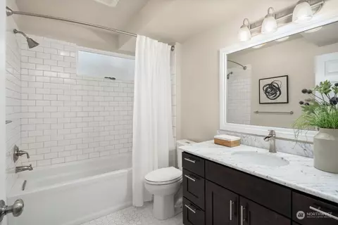 Bath - 805 33rd Ave E, Seattle, WA 98112 photo 2 of 2