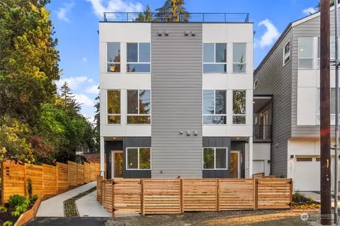 1207 NE 104th St #B, Seattle, WA 98125