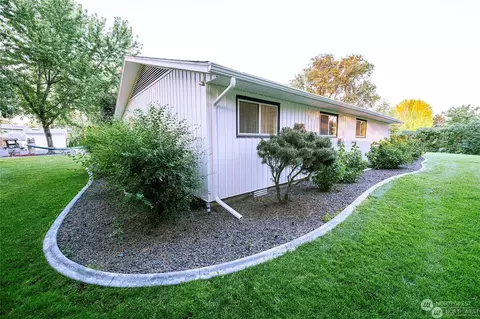 1501 Summit Pl, Walla Walla, WA 99362 photo 4