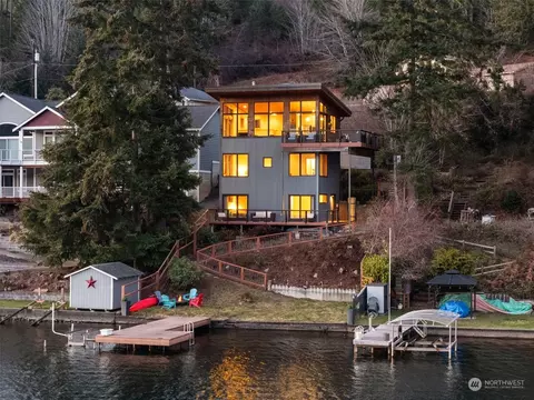 1831 Summit Lake Shore Rd NW, Olympia, WA 98502