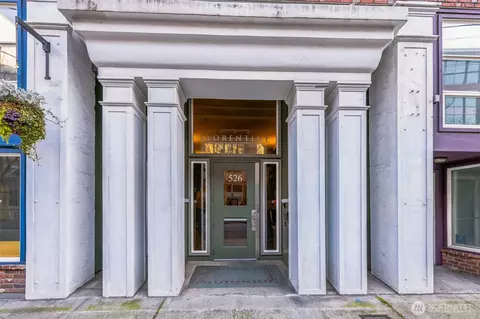 526 1st Ave S #220, Seattle, WA 98104