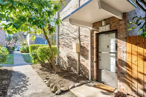 12245 SE 56 St #306, Bellevue, WA 98006