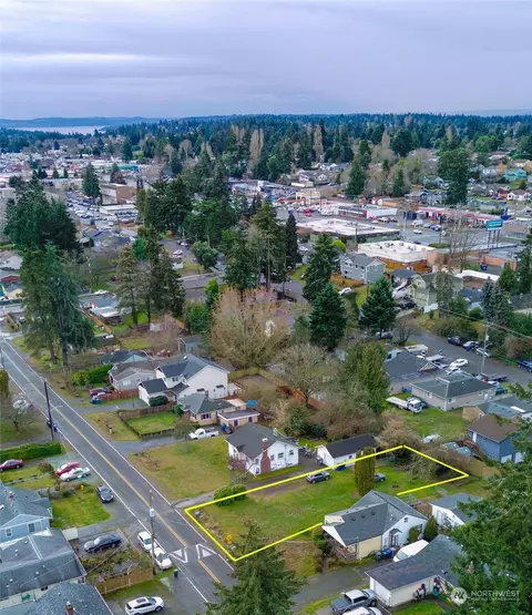 134 Nn 2nd Ave S, Burien, WA 98168