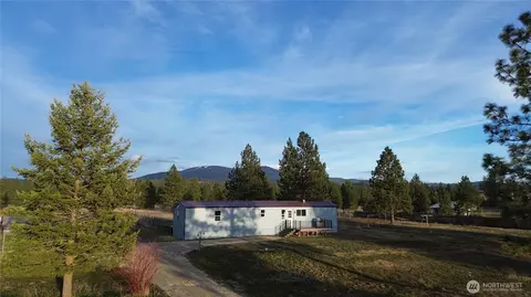 33012 N Elk Chattaroy Rd, Chattaroy, WA 99003