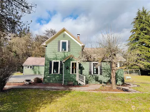108 NW Myrtle Ave, Winlock, WA 98596