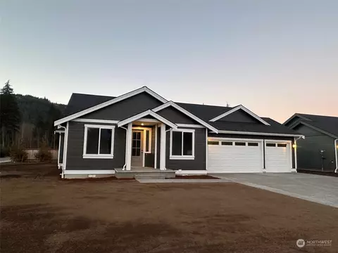 7230 Peaceful Valley Dr, Maple Falls, WA 98266