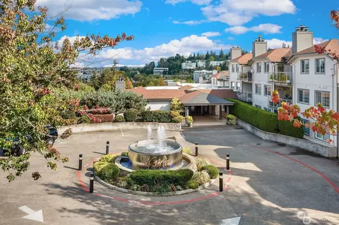 2760 76th Ave SE #702, Mercer Island, WA 98040