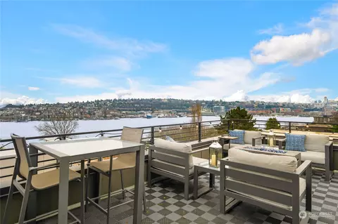 2120 Waverly Pl N, Seattle, WA 98109