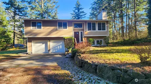 3905 240th St E, Spanaway, WA 98387
