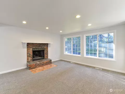 3905 240th St E, Spanaway, WA 98387 photo 11