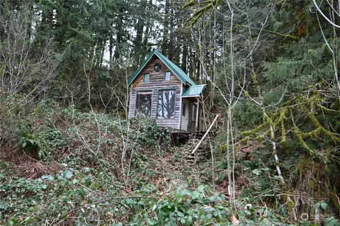 21916 Wits End Pl, Gold Bar, WA 98251