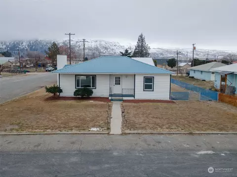 701 W Hansen St, Brewster, WA 98812