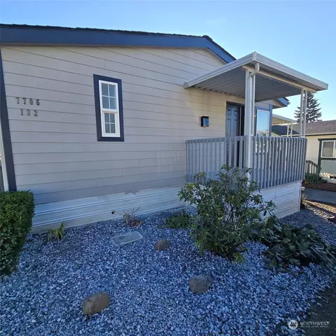 7706 158th Ct E #132, Puyallup, WA 98375