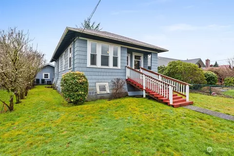 1220 Tower Ave, Raymond, WA 98577 photo 2