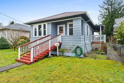 1220 Tower Ave, Raymond, WA 98577 photo 3