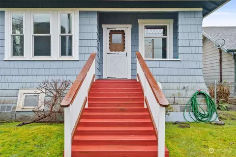 1220 Tower Ave, Raymond, WA 98577 photo 4