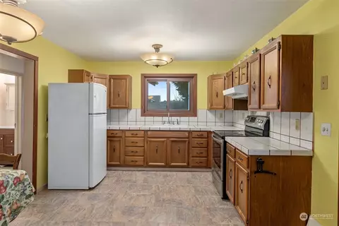 1220 Tower Ave, Raymond, WA 98577 photo 9