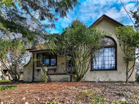 6844 30th Ave NE, Seattle, WA 98115
