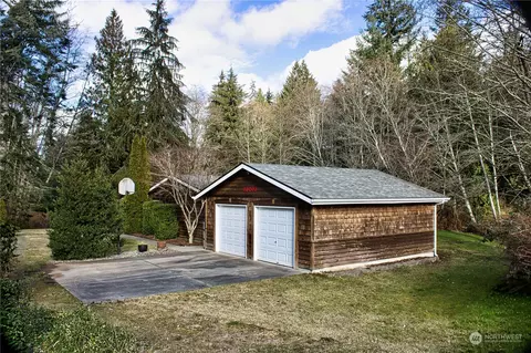 23203 S Kingston Rd NE, Kingston, WA 98346