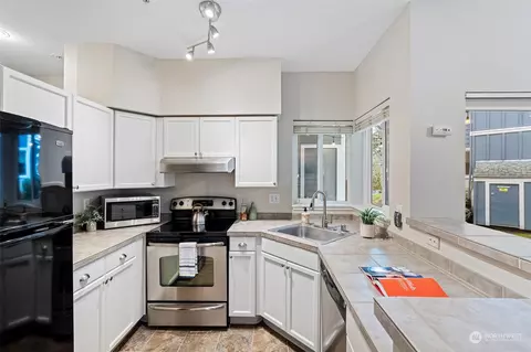 Kitchen - 3905 243rd Pl SE #M103, Bothell, WA 98021 photo 1 of 1