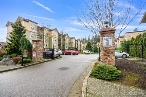 700 32nd St #A403, Bellingham, WA 98225
