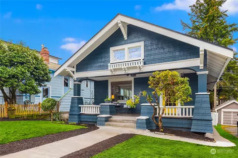 5317 8th Ave NE, Seattle, WA 98105