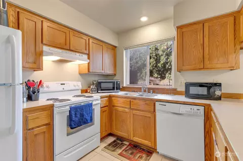 5529 Seahurst Ave, Everett, WA 98203 photo 14