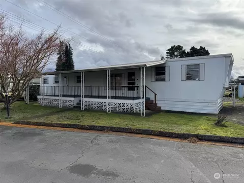 1965 W Side Hwy #15, Kelso, WA 98626