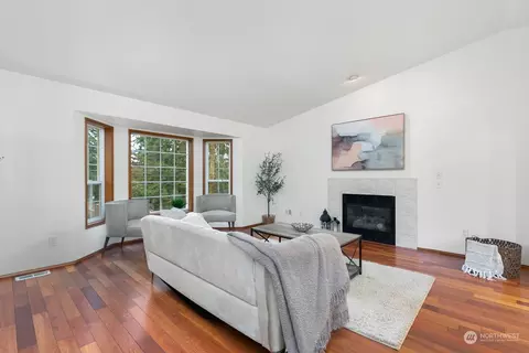 Living - 13530 Meadow, Everett, WA 98208 photo 3 of 6
