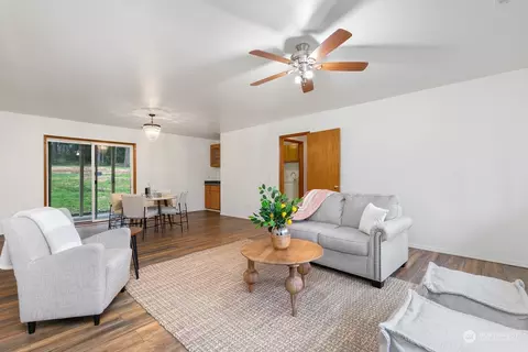 Living - 13530 Meadow, Everett, WA 98208 photo 4 of 6