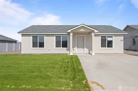 205 Rattray Dr, Mattawa, WA 99349