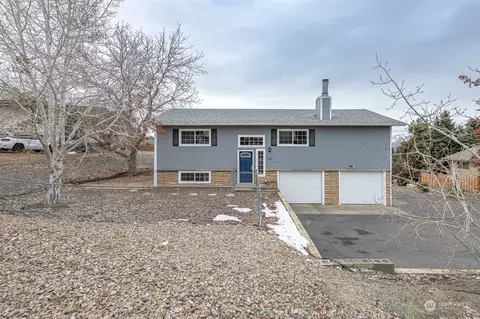 210 Stull Ct, East Wenatchee, WA 98802