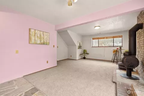 Living - 11617 37th Dr SE, Everett, WA 98208 photo 4 of 4