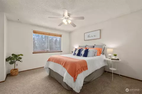 Bedroom - 11617 37th Dr SE, Everett, WA 98208 photo 1 of 4