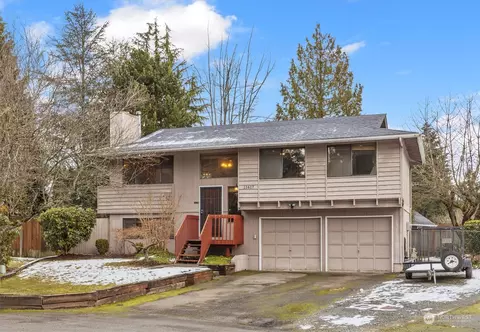 11617 37th Dr SE, Everett, WA 98208