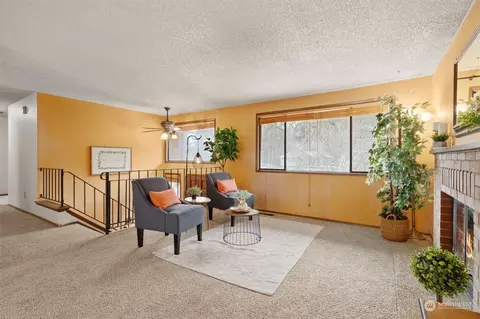 Living - 11617 37th Dr SE, Everett, WA 98208 photo 1 of 4