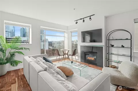 1708 Melrose Ave #401, Seattle, WA 98122