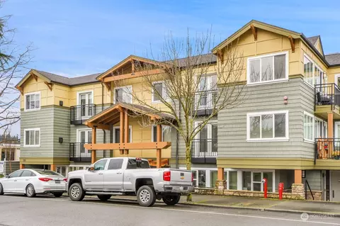 128 4th Ave S #202, Edmonds, WA 98020