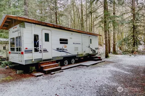 118 5 Big River Blvd W, Deming, WA 98244